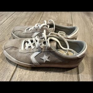 Women’s Converse light gray suede shoes